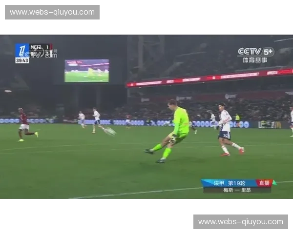 里昂中场控场能力下滑 球队攻防转换节奏成为法甲赛场短板