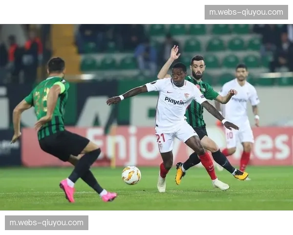 贝蒂斯主场迎战塞维利亚 欧战区攻防平衡面临同城德比考验